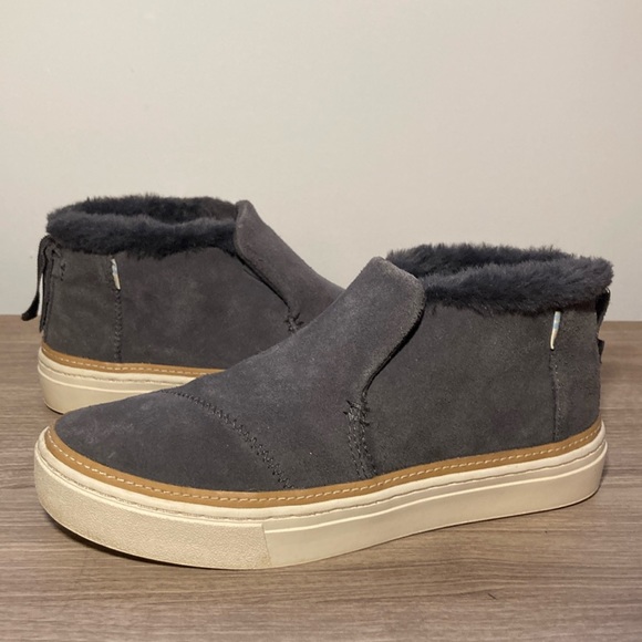 Toms Paxton slip on fur shoes 5,5 grey - Picture 1 of 16
